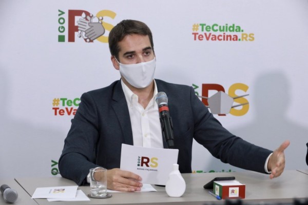 -É com a vacina que conseguiremos parar o vírus-, disse Leite durante transmissão ao vivo pelo internet