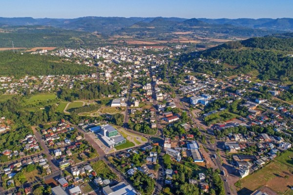 273 empregos formais foram criados em Encantado em 2022