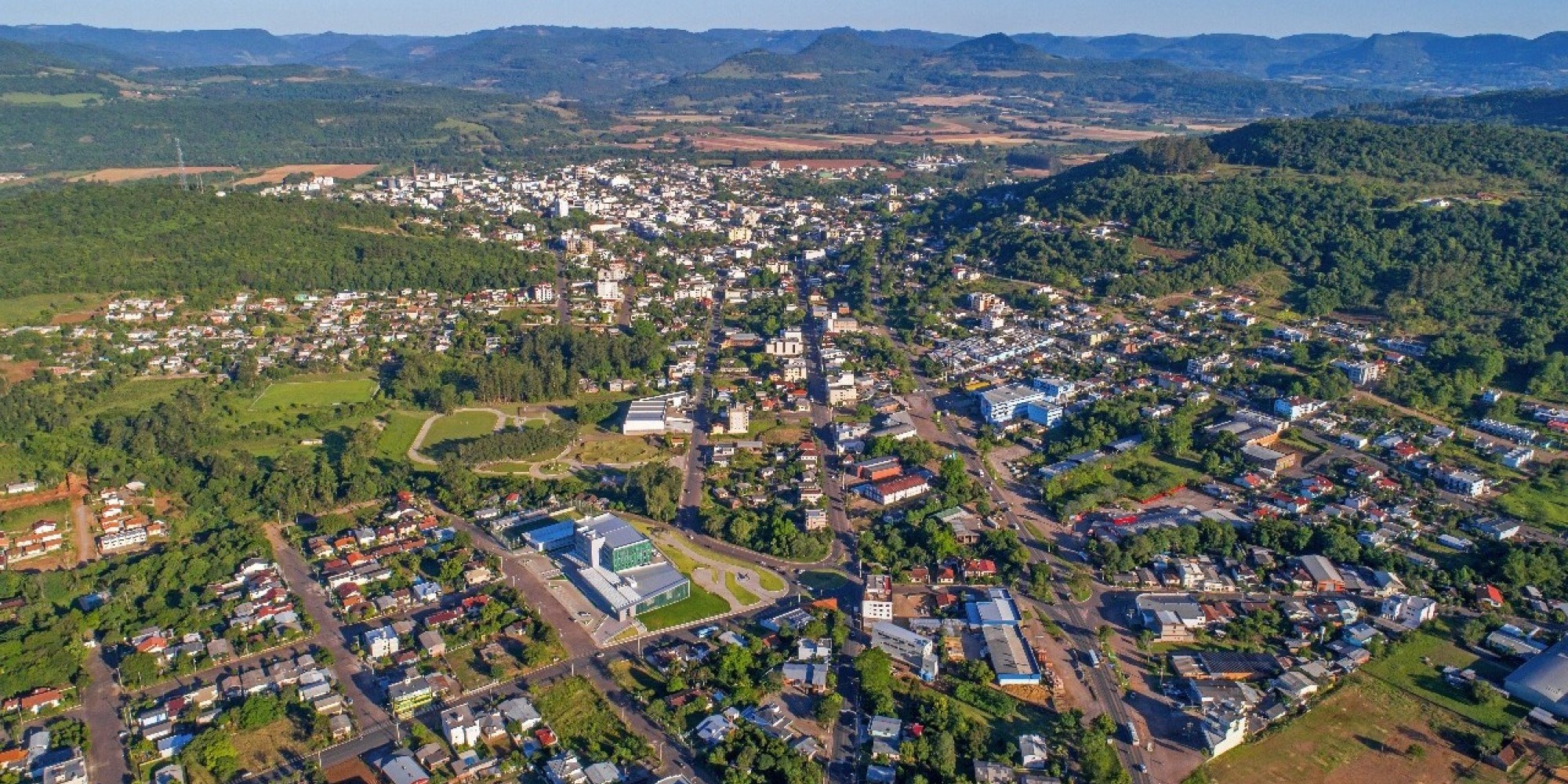 273 empregos formais foram criados em Encantado em 2022