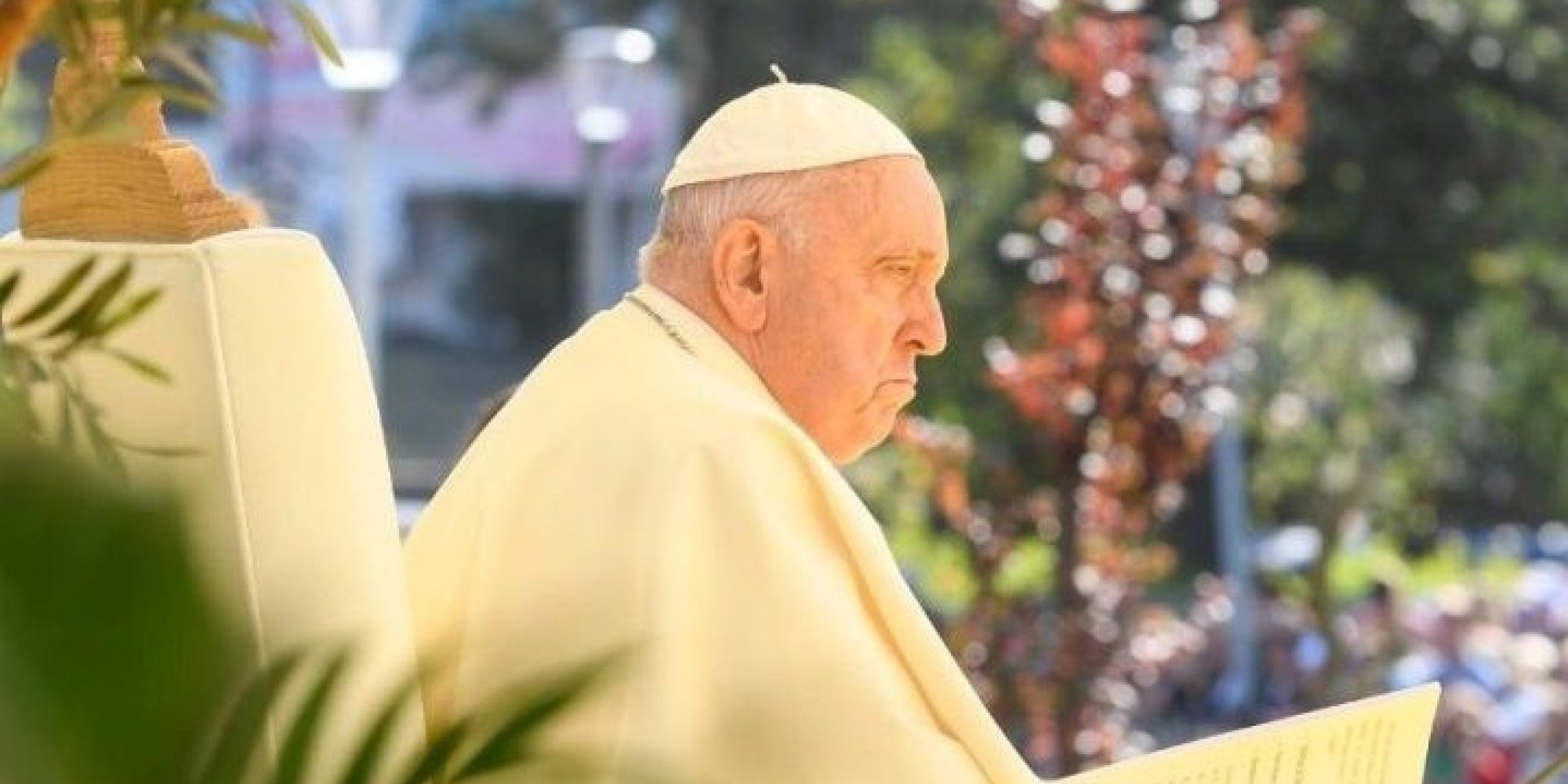 Em Portugal, papa se reúne com vítimas de abusos sexuais