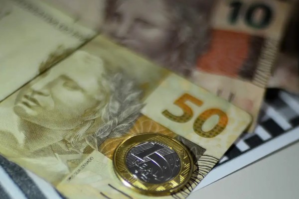 Economia cresce 0,9% no terceiro trimestre de 2024, diz IBGE