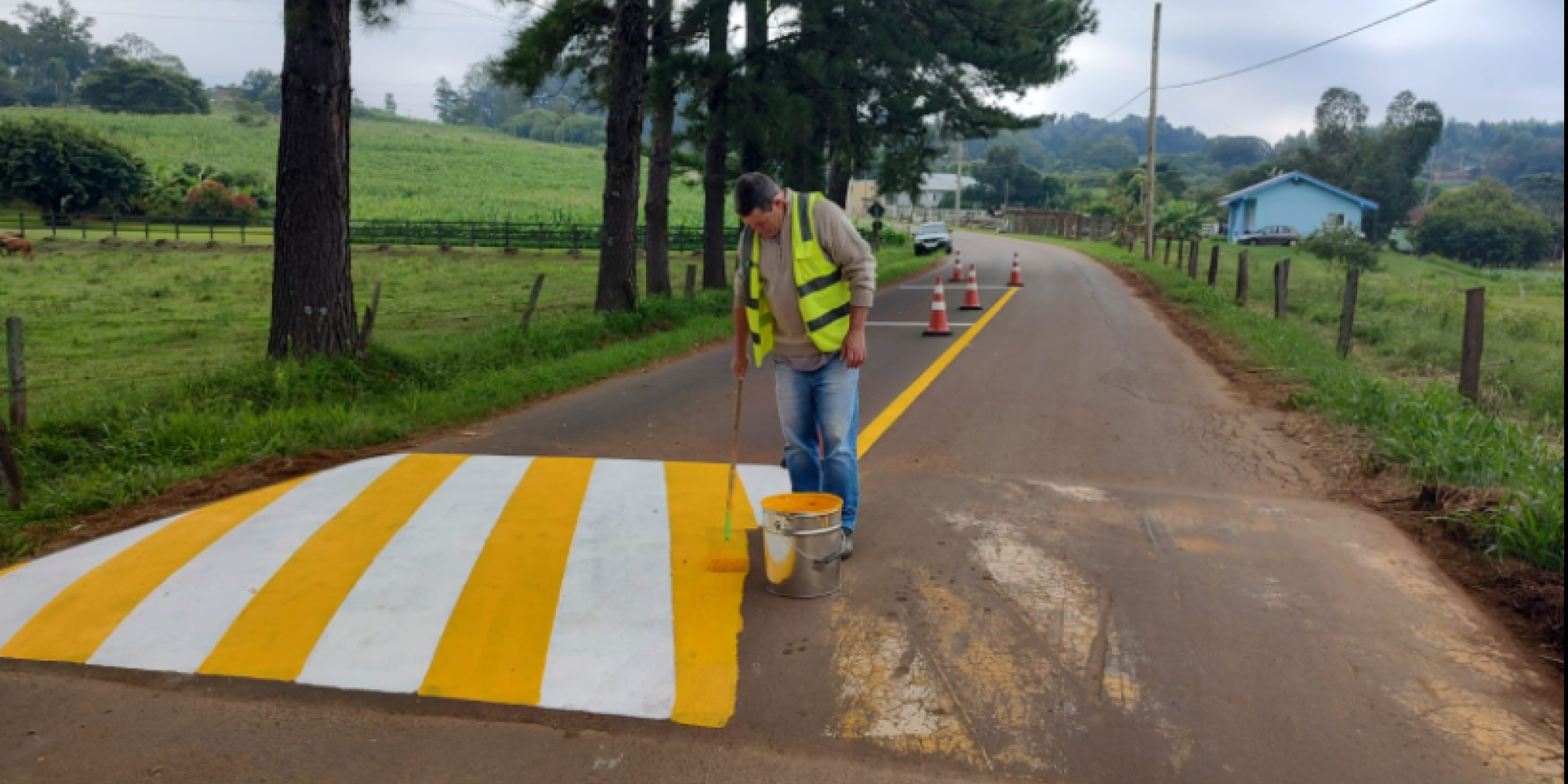 Departamento de Trânsito reforça na sinalização de estradas do interior