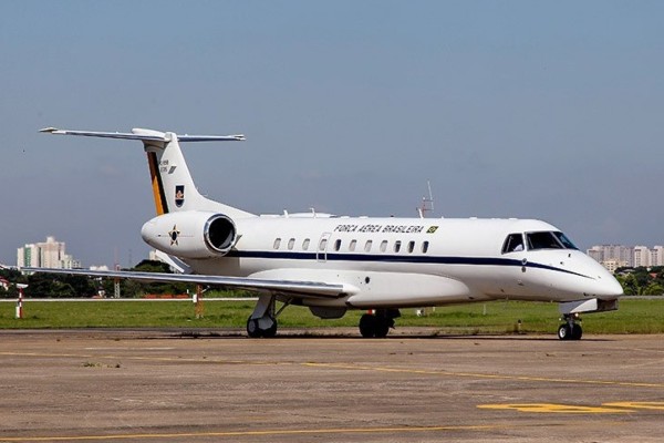 Ministros de Lula usam avião da FAB para viajar para seus redutos eleitorais
