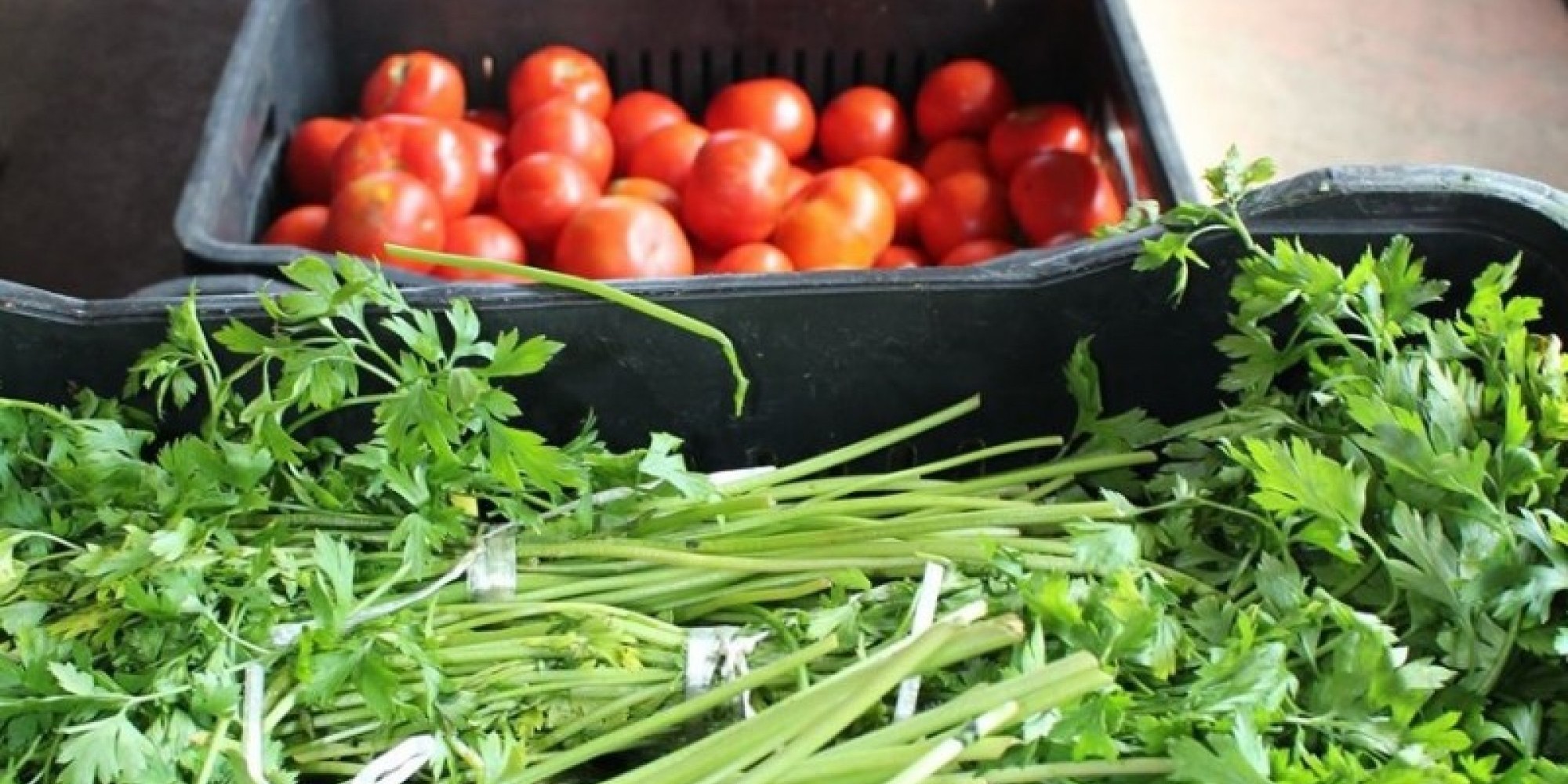 Famílias cadastradas no Prato Para Todos estão entre os que receberam frutas, legumes e verduras Famílias cadastradas no Prato Para Todos estão entre os que receberam frutas, legumes e verduras