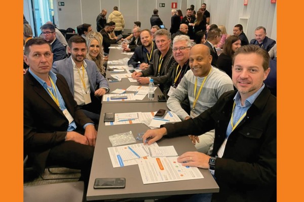 Prefeitos da AMAT participam de encontro na Google Brasil