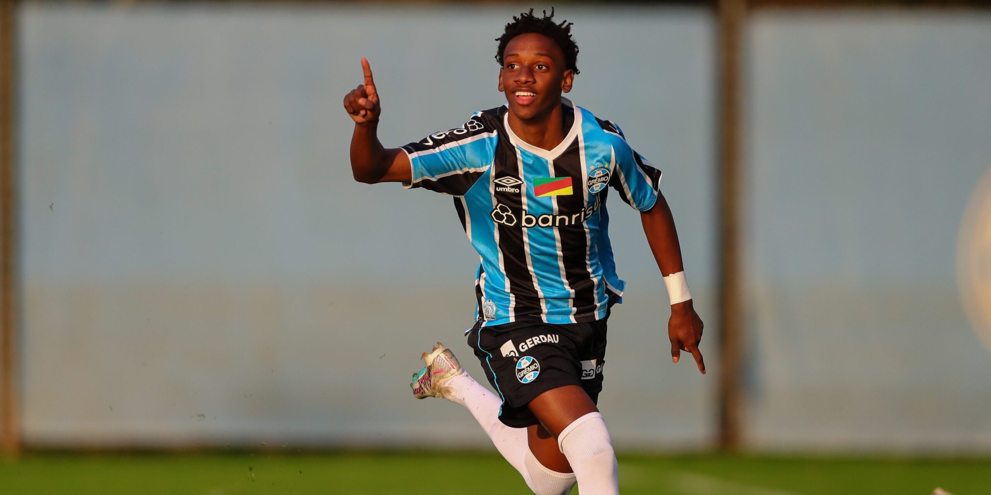 Venda de Gabriel Mec para o Chelsea é encaminhada pelo Grêmio