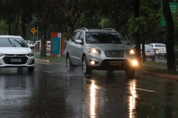 Terça-feira marcada por chuva e frio no Sul do Estado e sol no Norte gaúcho