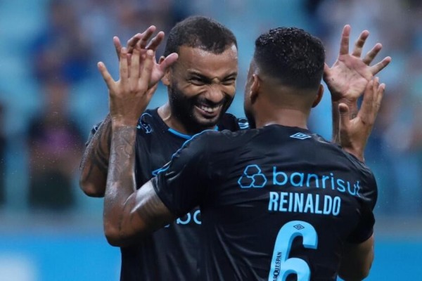 JP Galvão marca, Grêmio ganha quinta seguida e dispara no Gaúcho