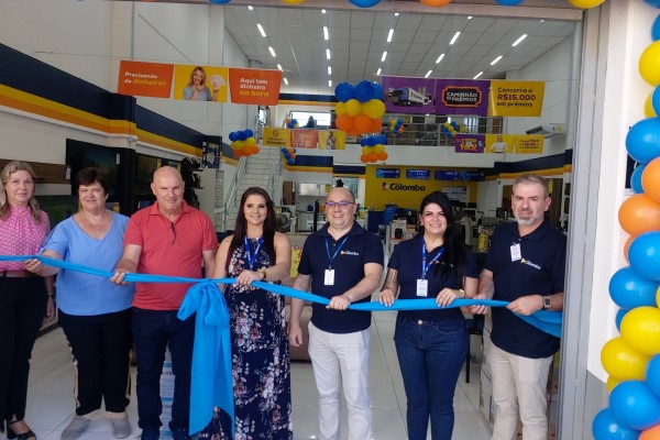 Ofertas imperdíveis e show de Tchê Guri marcam a reinauguração da Lojas Colombo
