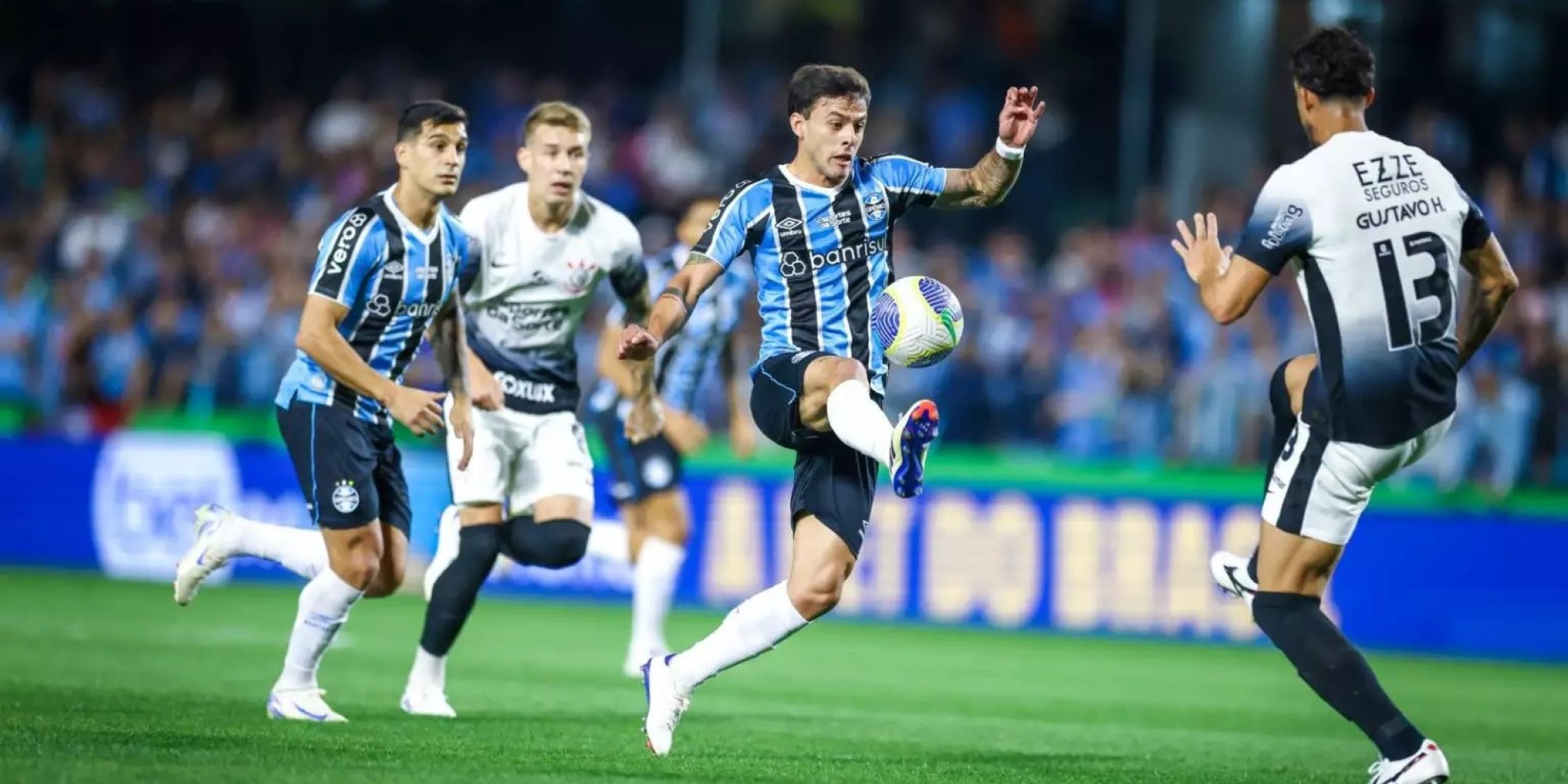 Grêmio é derrotado pelo Corinthians nas penalidades e está fora da Copa do Brasil
