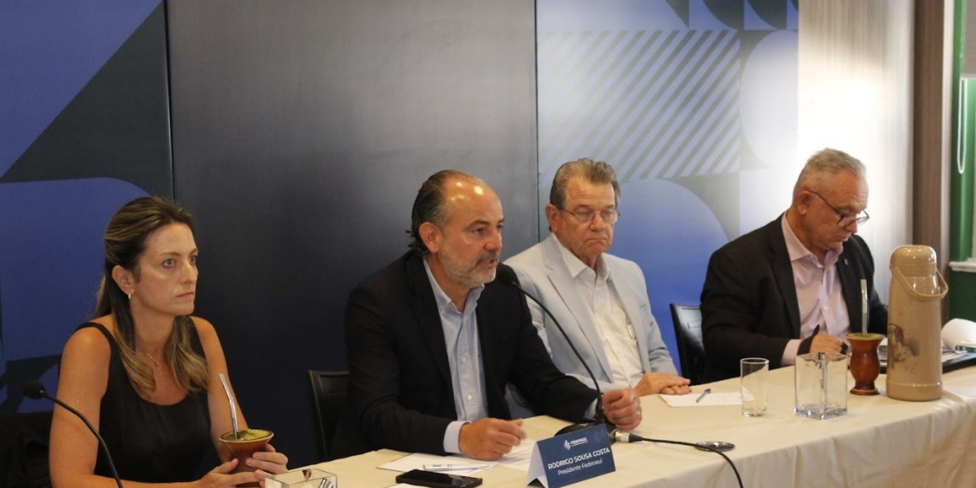 Lideranças participam de encontro na Federasul contra a retirada de subsídios