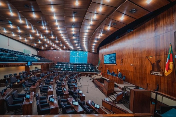 Deputados concluíram a votação dos sete projetos encaminhados como prioritários pelo governo no início do ano legislativo 