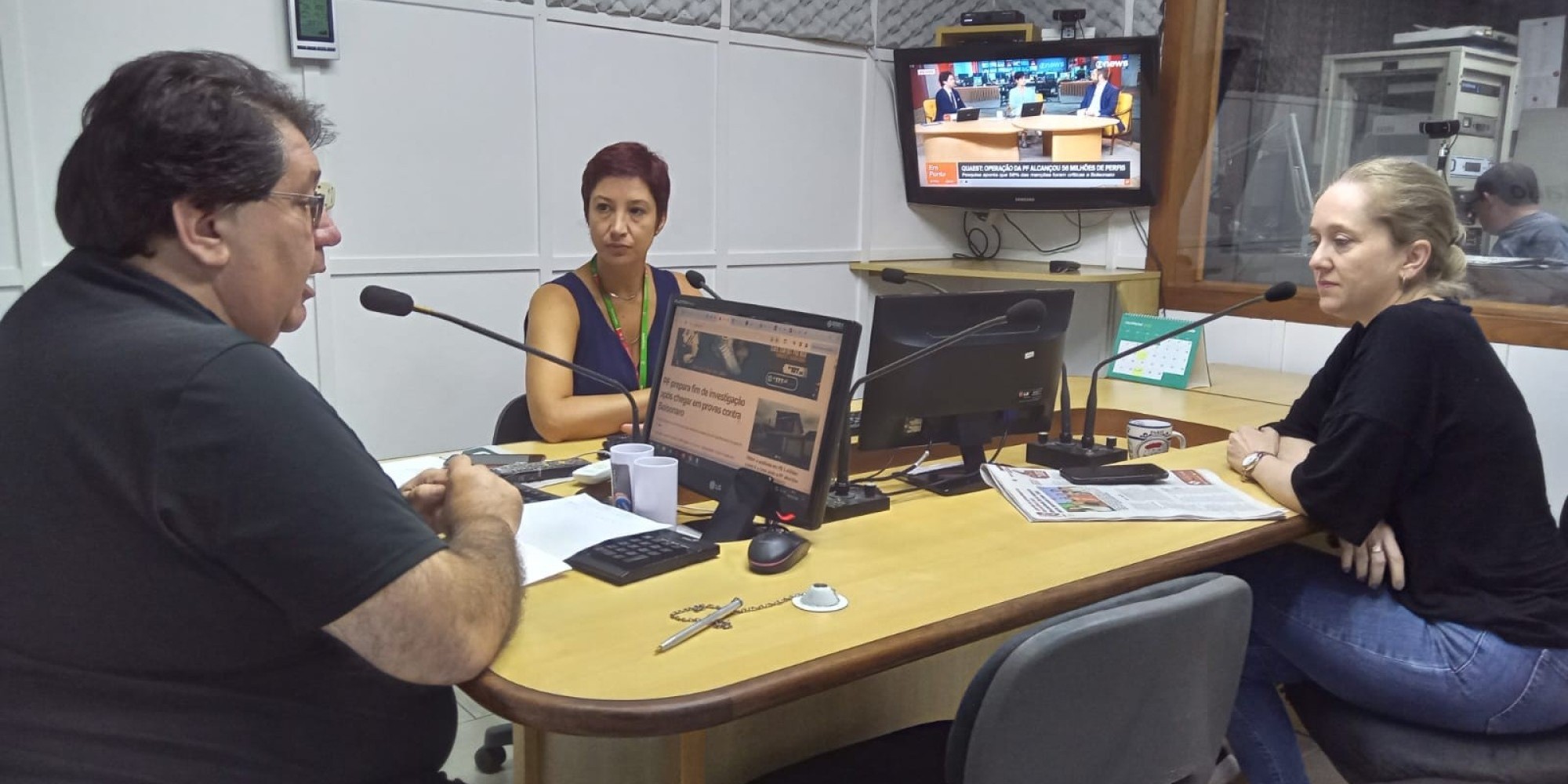 Secretárias Municipais de Encantado concedem entrevista na 104.7 FM
