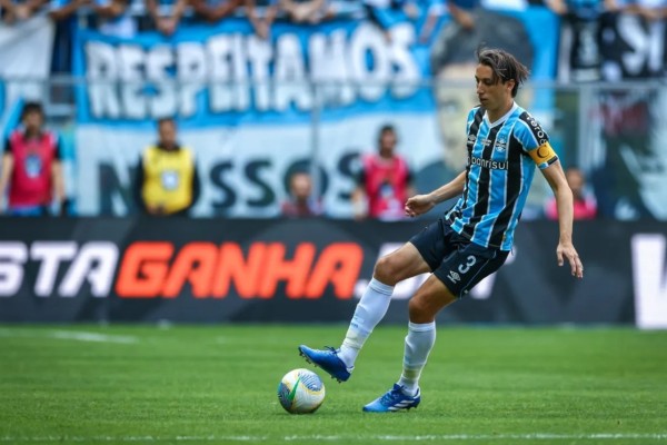 Na despedida de Geromel, Grêmio perde para o Corinthians na Arena