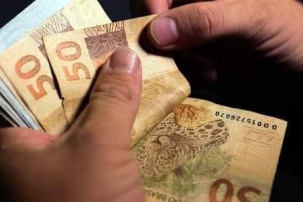 Saiba quanto deve ser o salário mínimo a partir de 2024