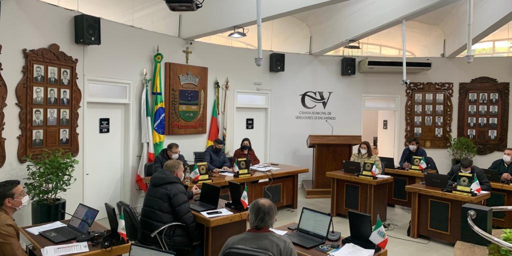 Sessão inicia hoje a partir das 18h Sessão inicia hoje a partir das 18h
