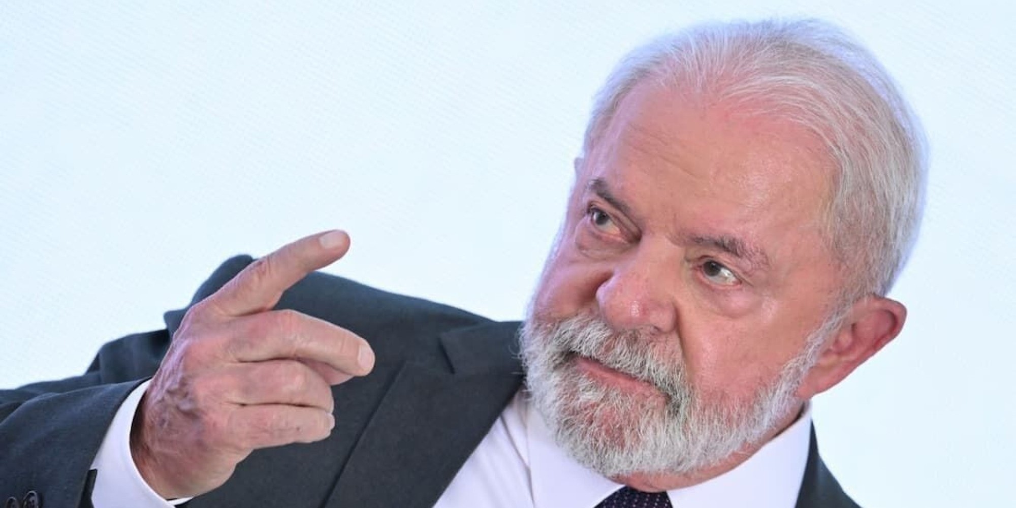Lula chega aos 100 dias de governo em meio a contradições