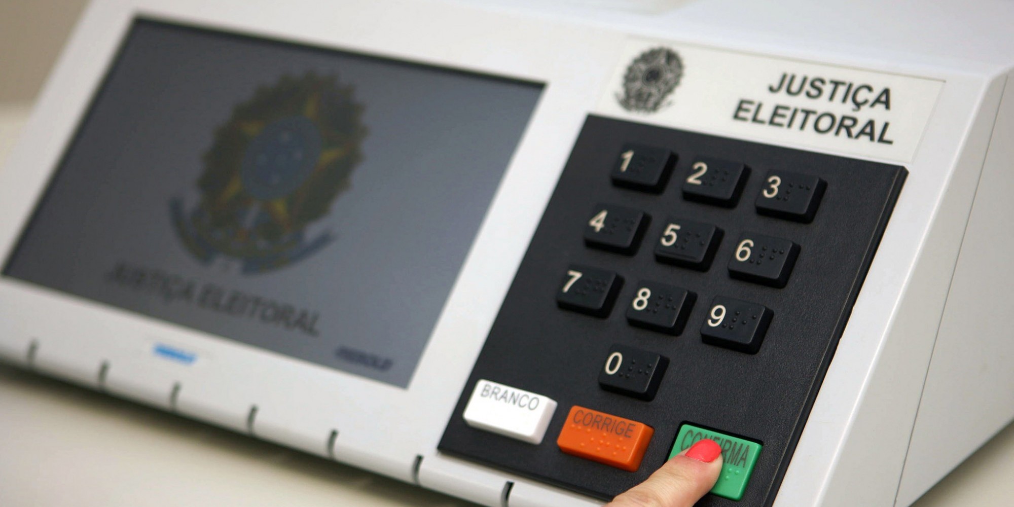 Caso a petição seja aprovada, a Justiça Eleitoral deve fornecer as cópias dos arquivos em até cinco dias úteis Caso a petição seja aprovada, a Justiça Eleitoral deve fornecer as cópias dos arquivos em até cinco dias úteis