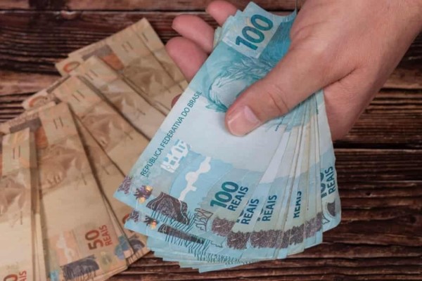 Antecipação do 13º salário do INSS gera expectativa de aumento das vendas