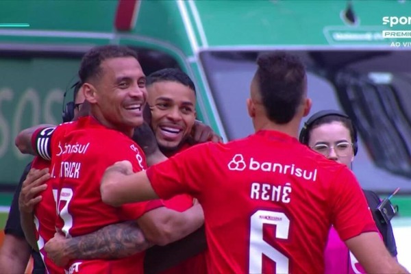 Internacional vence com folga o São Luiz e avança no Campeonato Gaúcho