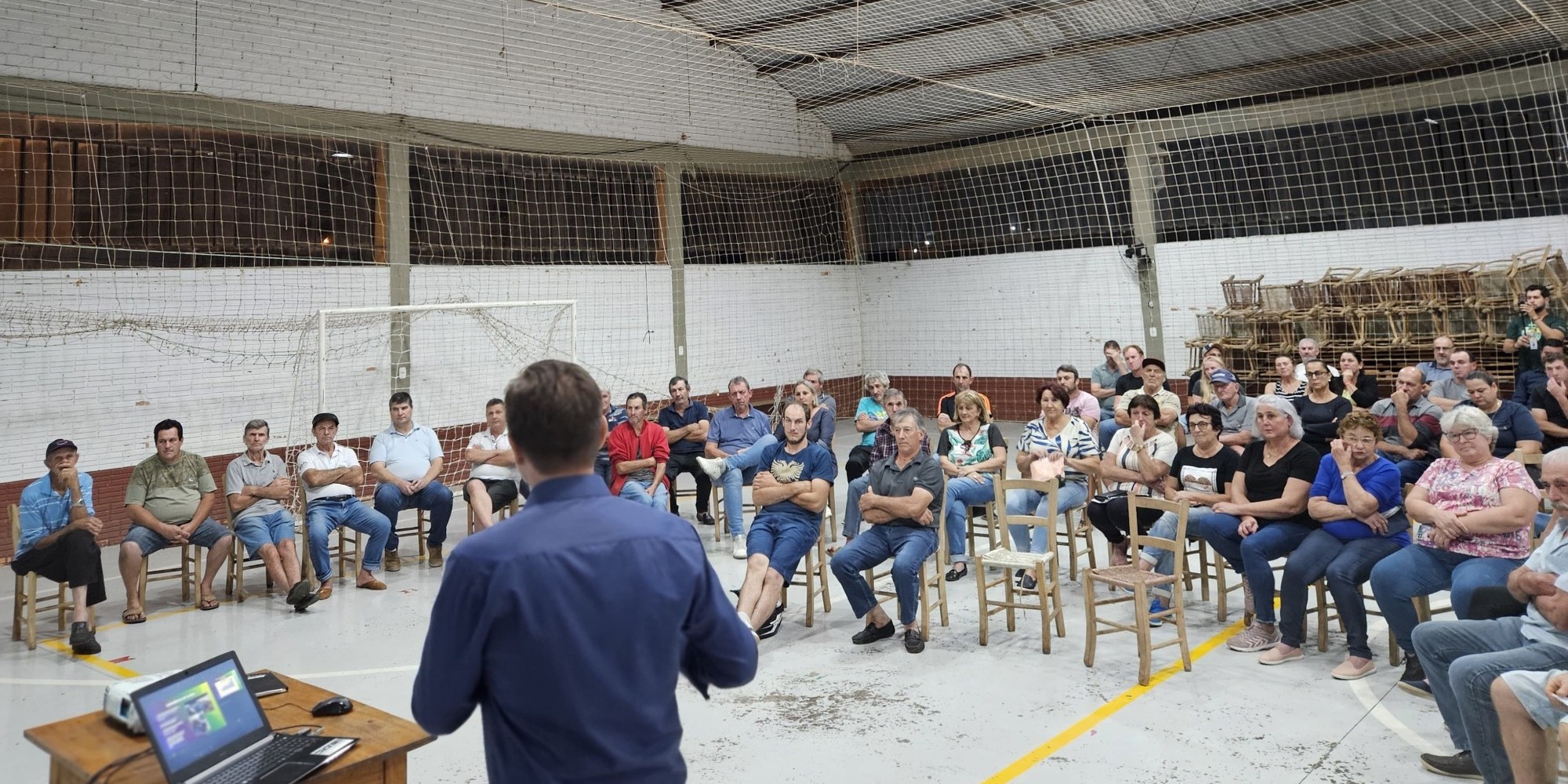Prefeitura de Encantado realiza encontro comunitário na Barra do Coqueiro
