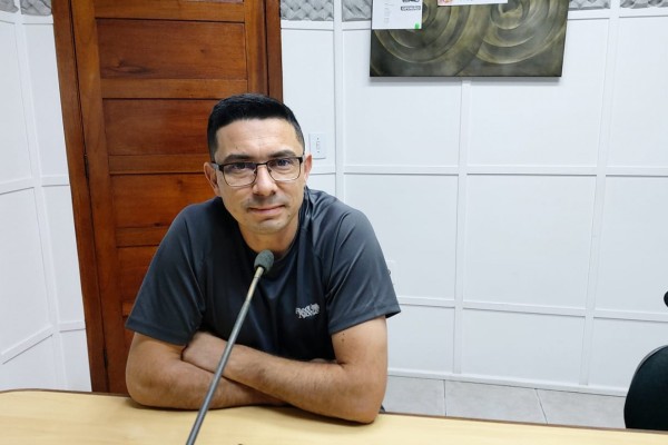 Enoir tem 39 anos 