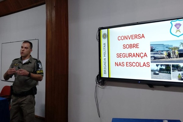 Segurança nas escolas é tema de reunião Encantado
