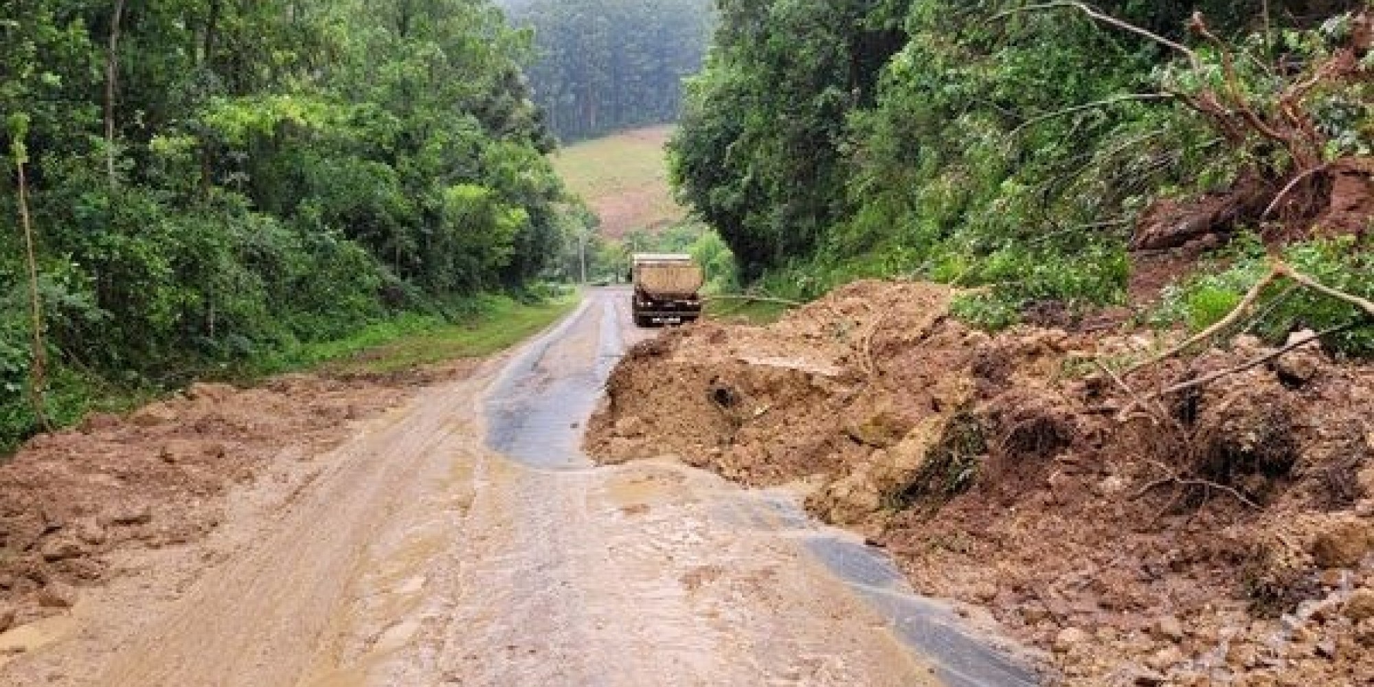 Trânsito parcialmente interrompido entre Coronel Pilar e Marcorama