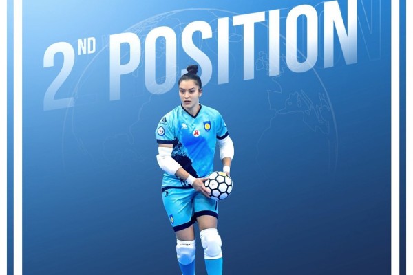 Jogadora foi eleita em prêmio chancelado pela FIFA