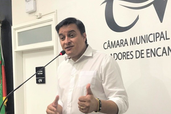 Vereador Cris Costa (PSDB) quer a criação do título de Prefeito da Praça