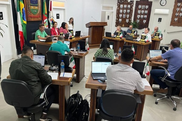 Legislativo encantadense realiza sessão na noite de hoje