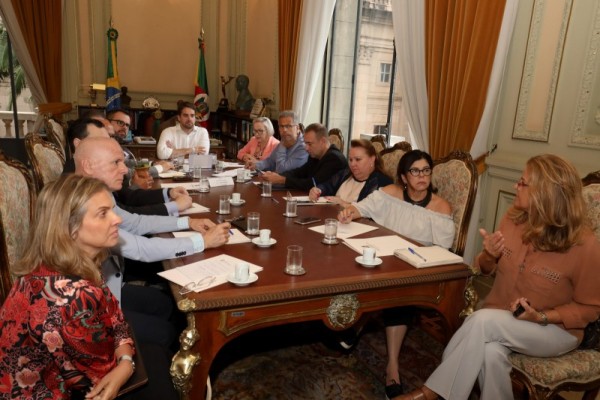 Medidas foram tomadas durante reunião de secretariado, na manhã desta segunda (16), no Palácio Piratini