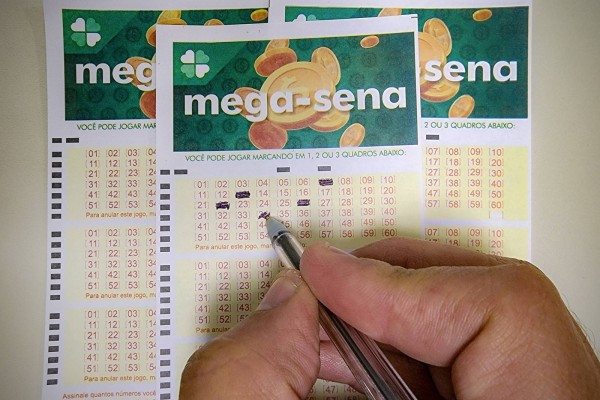 Ninguém acerta sorteio e Mega-Sena acumula para R$ 38 milhões