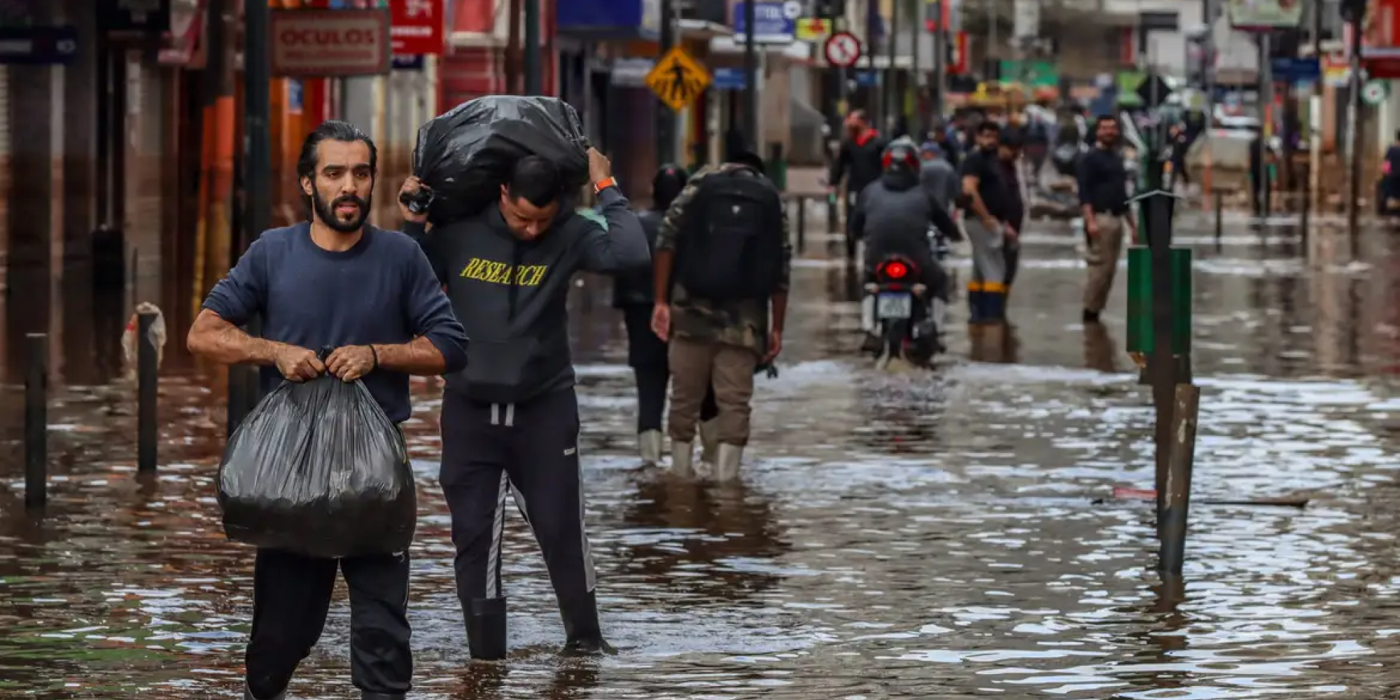Trinta e quatro pessoas seguem desaparecidas no Estado. Trinta e quatro pessoas seguem desaparecidas no Estado.