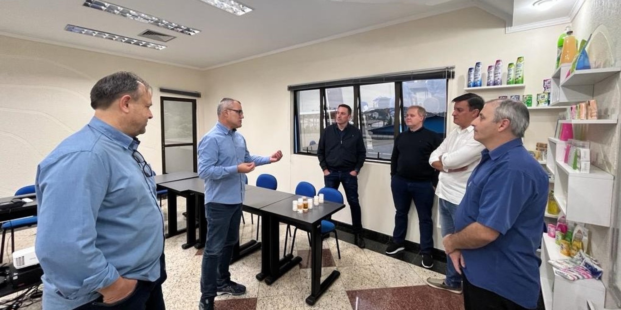 Vereadores de Encantado visitam a empresa Fontana S/A