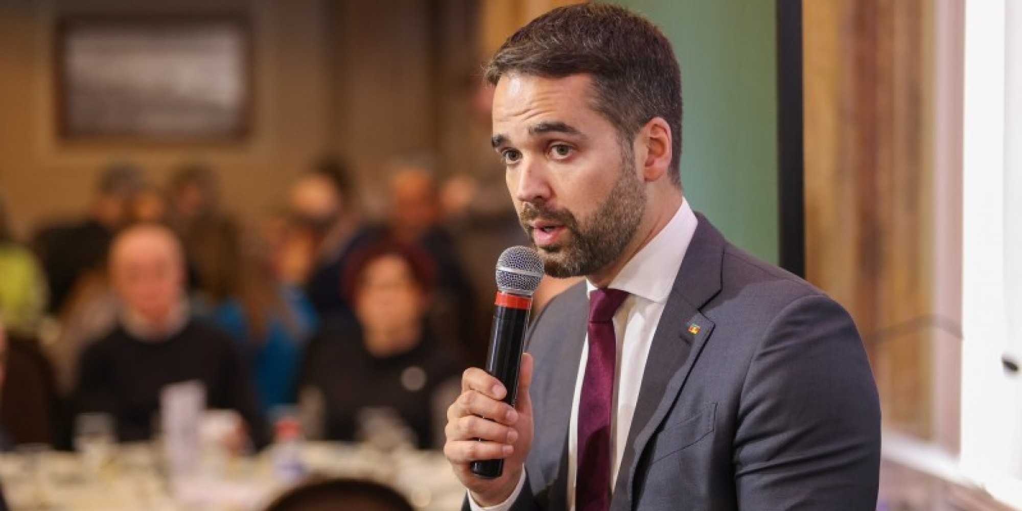 “Eu lamento a sua ignorância”, afirma o governador após ataque de Jean Wyllys