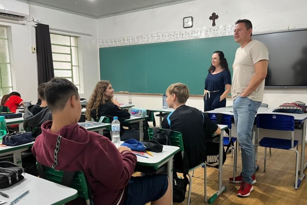 Início do ano letivo na rede municipal de ensino de Roca Sales