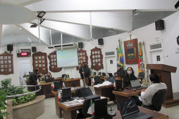Vereadores e servidores realizaram treinamento na tarde de hoje 