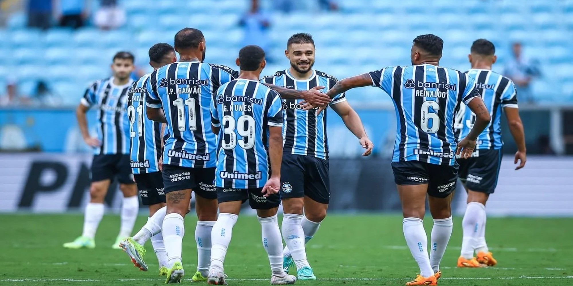 Grêmio na estreia de Pavón, goleia o Santa Cruz na Arena