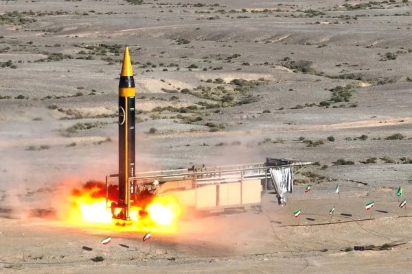 Míssil de Israel atinge Irã, dizem autoridades dos EUA
