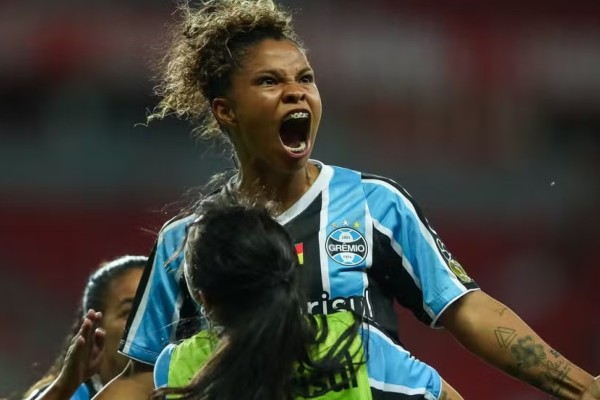 Grêmio vence o Inter no Beira-Rio e larga em vantagem no Gauchão Feminino