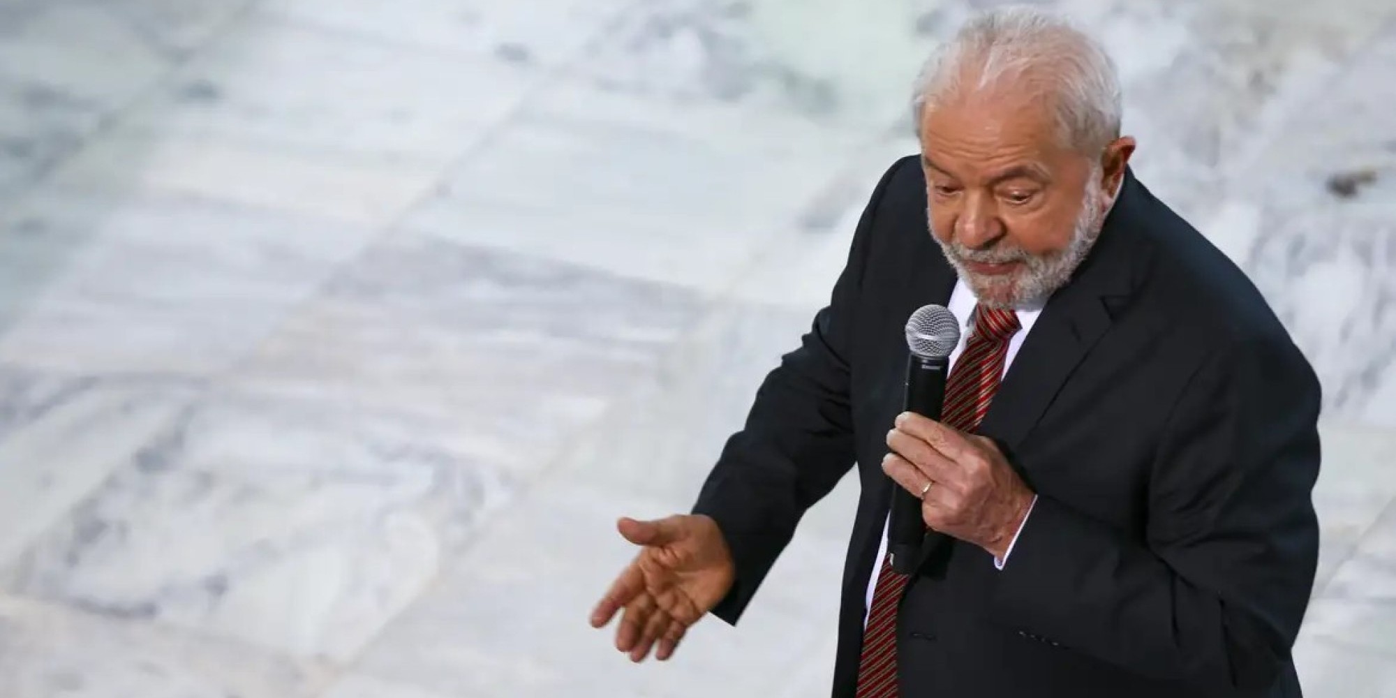 Renovada por Lula a promessa de isentar do IR quem ganha até R$ 5 mil