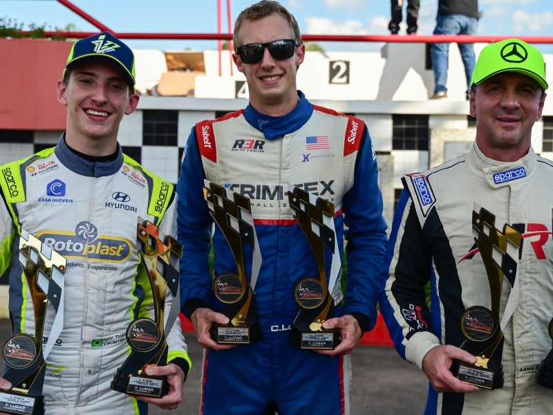 Piloto encantadense iniciou defesa do t&iacute;tulo com vit&oacute;ria nas 2 Horas de Guapor&eacute;, no s&aacute;bado (14).