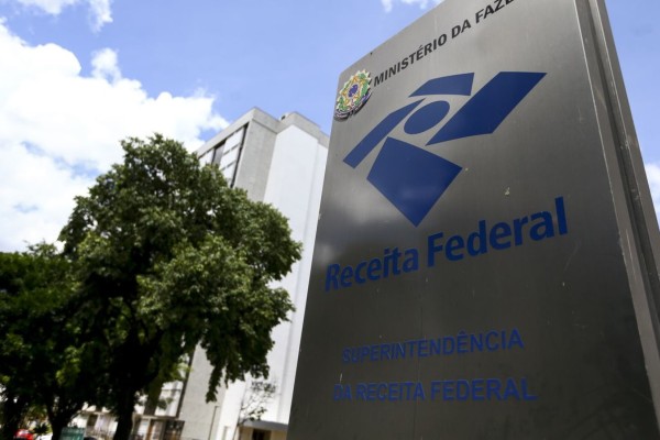 Receita abre hoje consulta a restituição do IR com correção de 1%