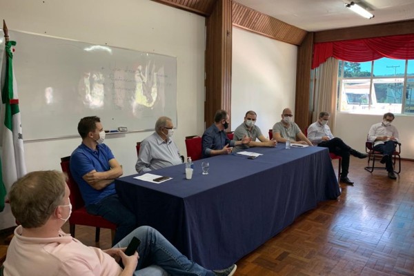 Reunião ocorreu no Auditório Brasil da prefeitura de Encantado