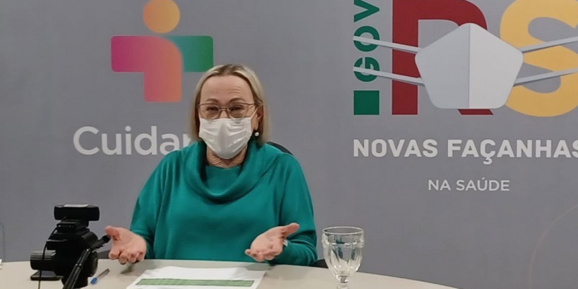 Secretária Estadual da Saúde Arita Bergmann apresentou os premiados hoje Secretária Estadual da Saúde Arita Bergmann apresentou os premiados hoje