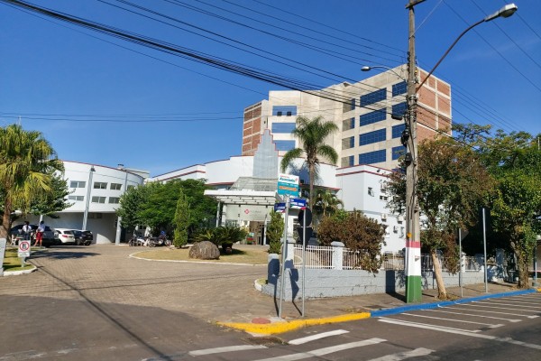Paciente está internado no hospital de Encantado 