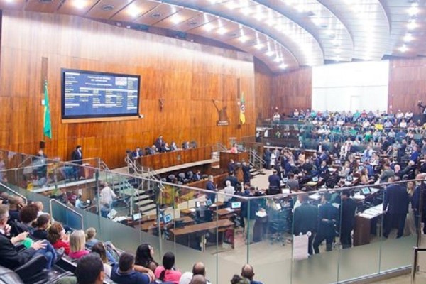 Na noite desta terça-feira (20), parlamentares concluíram as votações em plenário de 2022.