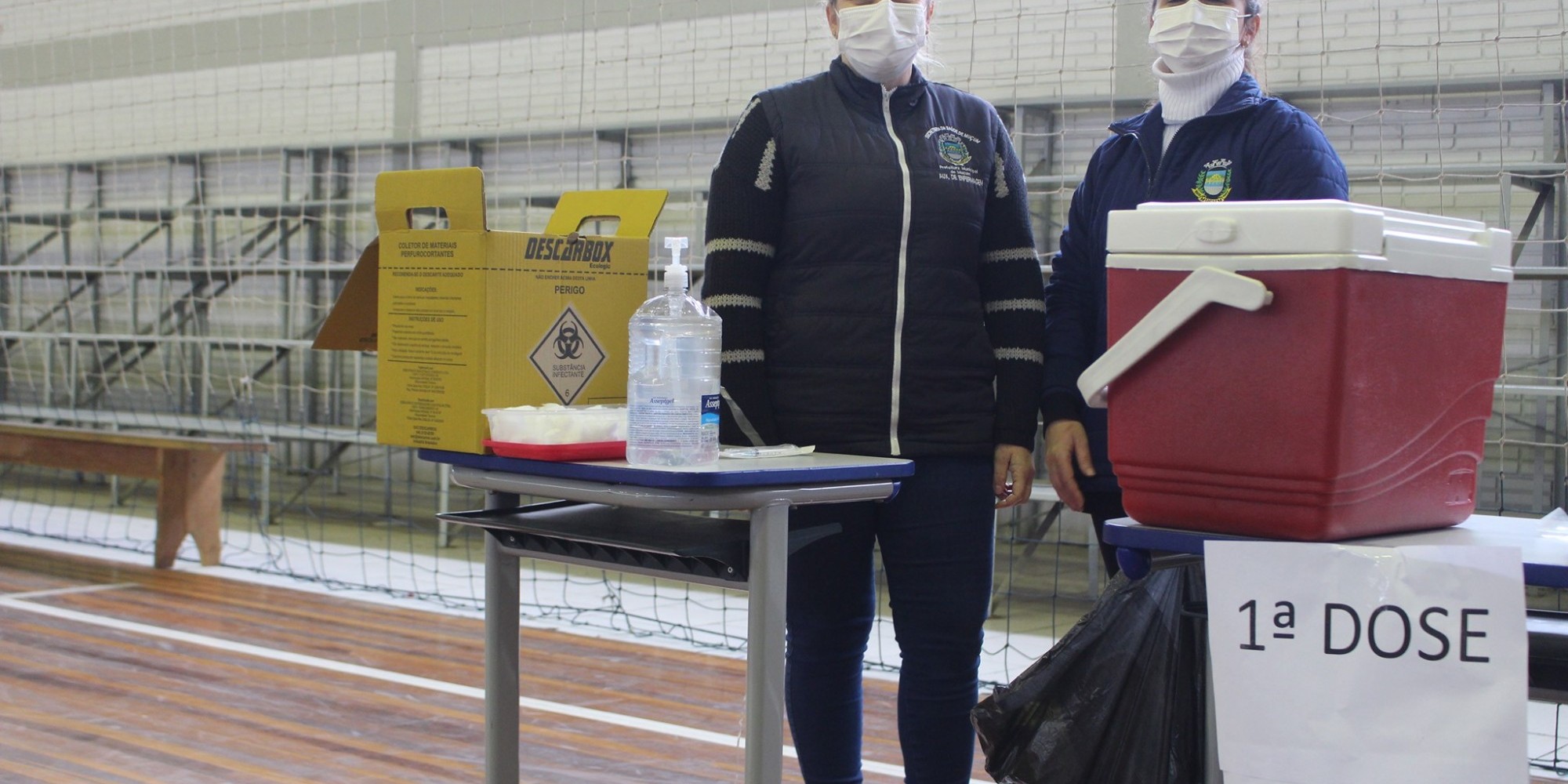 Vacinação ocorreu no Ginásio de Esportes neste sábado Vacinação ocorreu no Ginásio de Esportes neste sábado