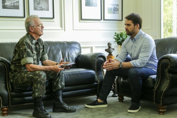 Governador Leite e general Miotto: Estado e Exército alinham ações para reduzir propagação do coronavírus no RS